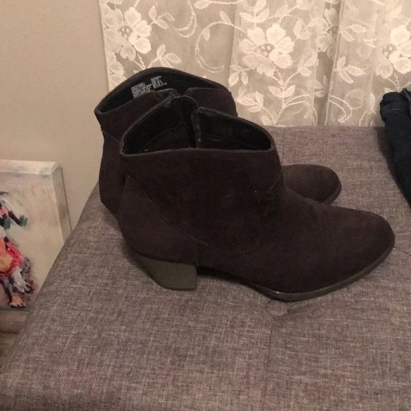 Boots - Picture 2 of 2